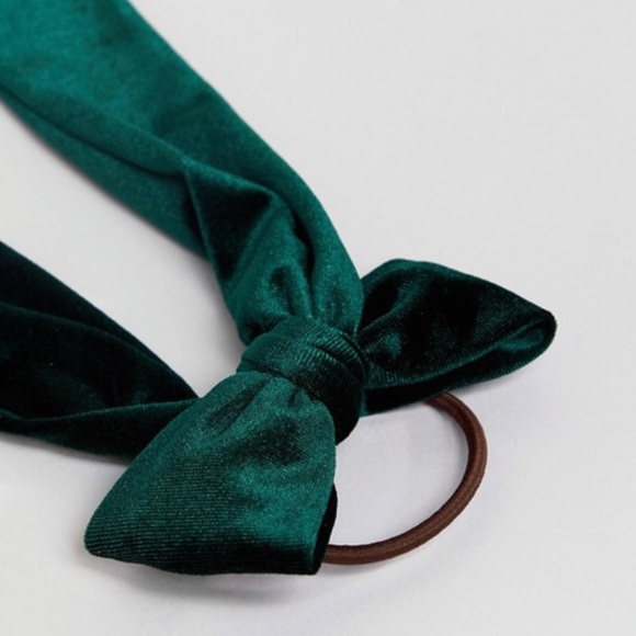 Velvet Hair Bow! ❤️ - Picture 2 of 2